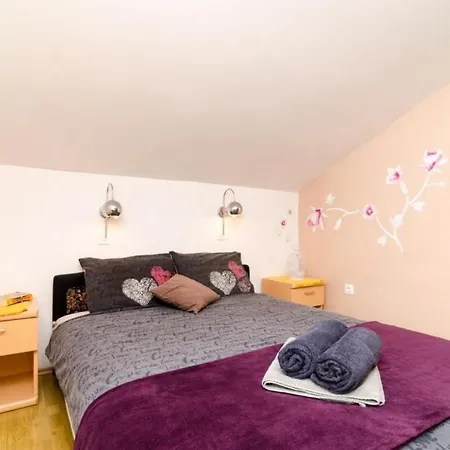 Bell Memories-studio With Balcony And Sea View Zvekovica